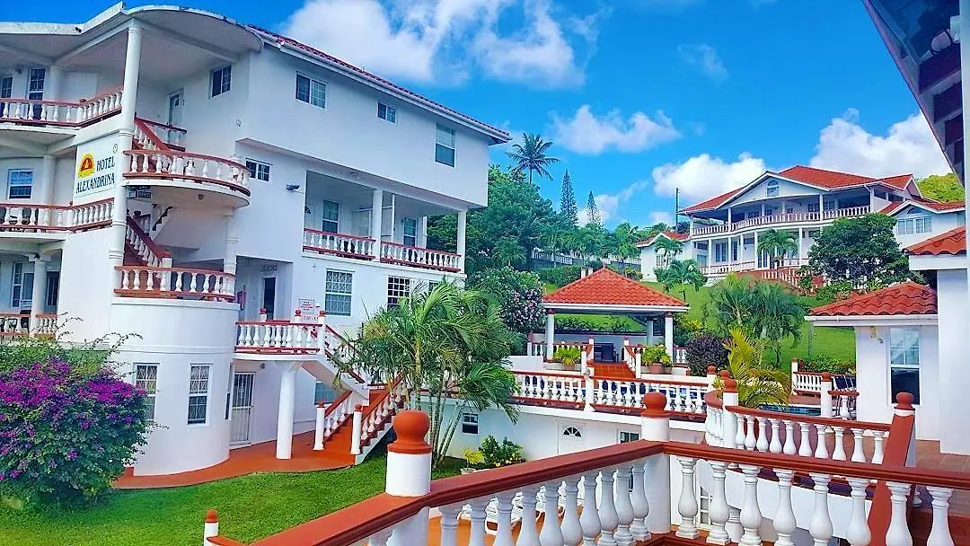 Hotel Alexandrina كينغستاون 3*,  سانت فنسينت والجرينادينز